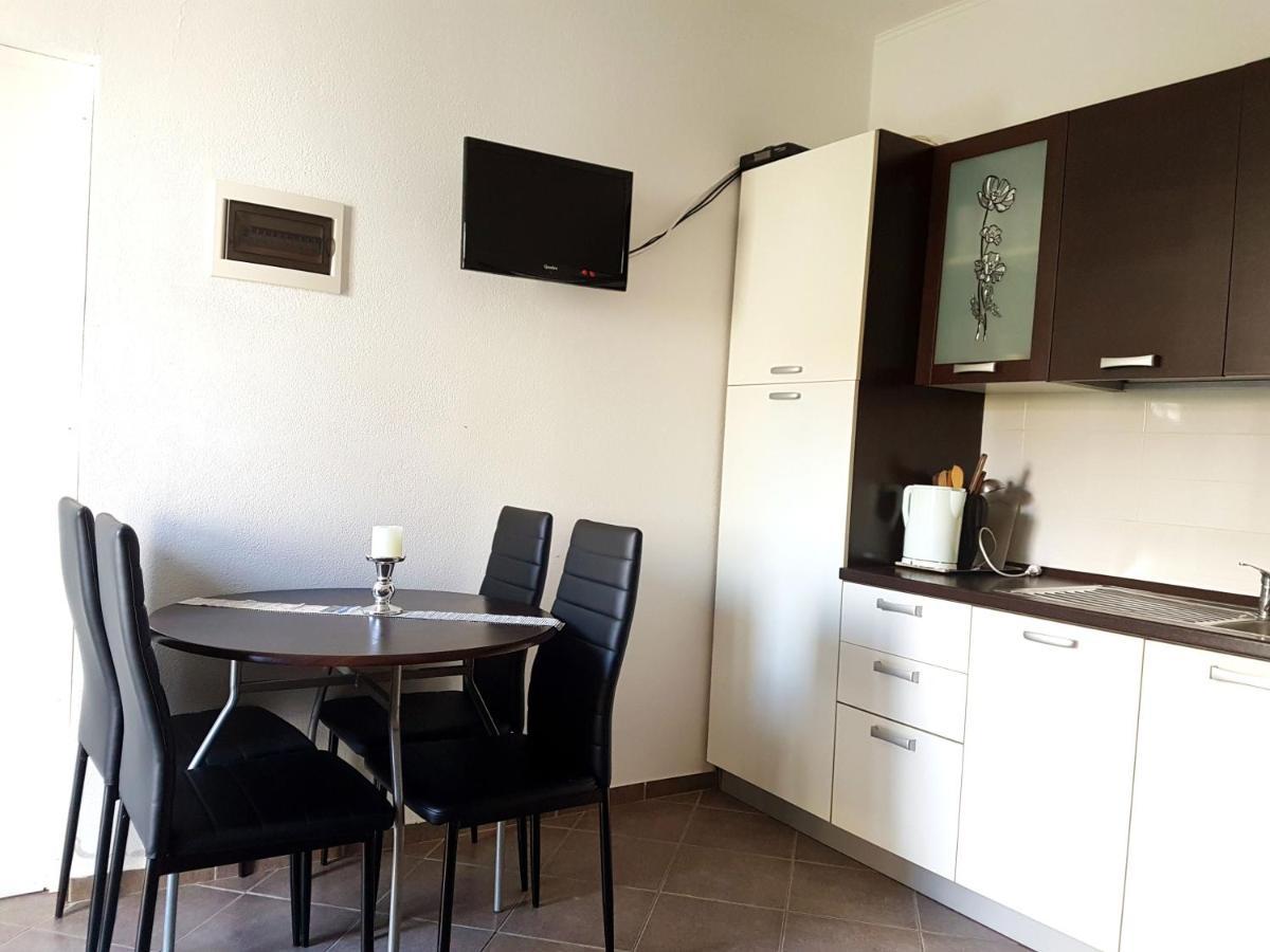 Apartments With A Parking Space Nin, Zadar - 13571 外观 照片