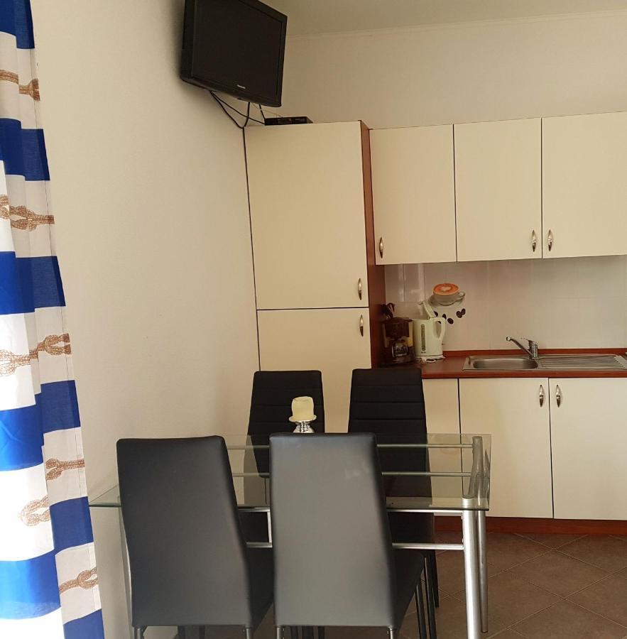 Apartments With A Parking Space Nin, Zadar - 13571 外观 照片